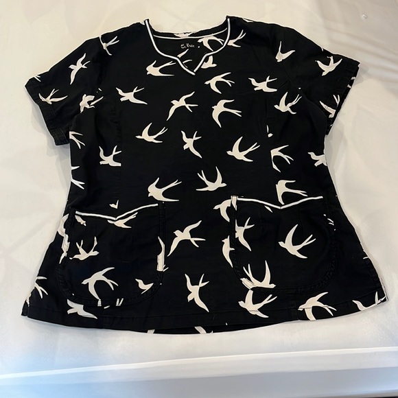 SCRUB TOP - Picture 1 of 2